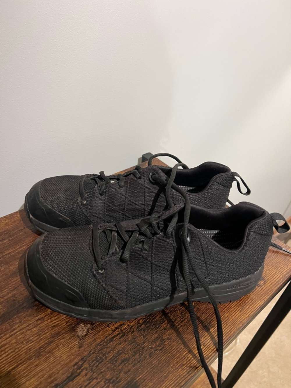 Steel toe safety sneakers